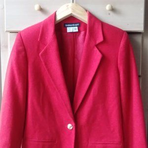 Beautiful Red Blazer Savannah Size 6